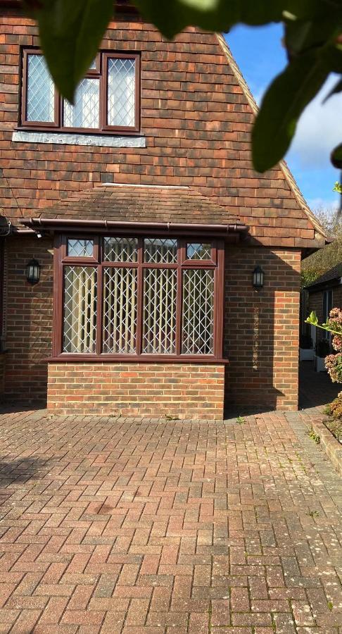 Beautiful Bexhill Cottage With Garden 3 Mins Walk To Beach Exterior foto