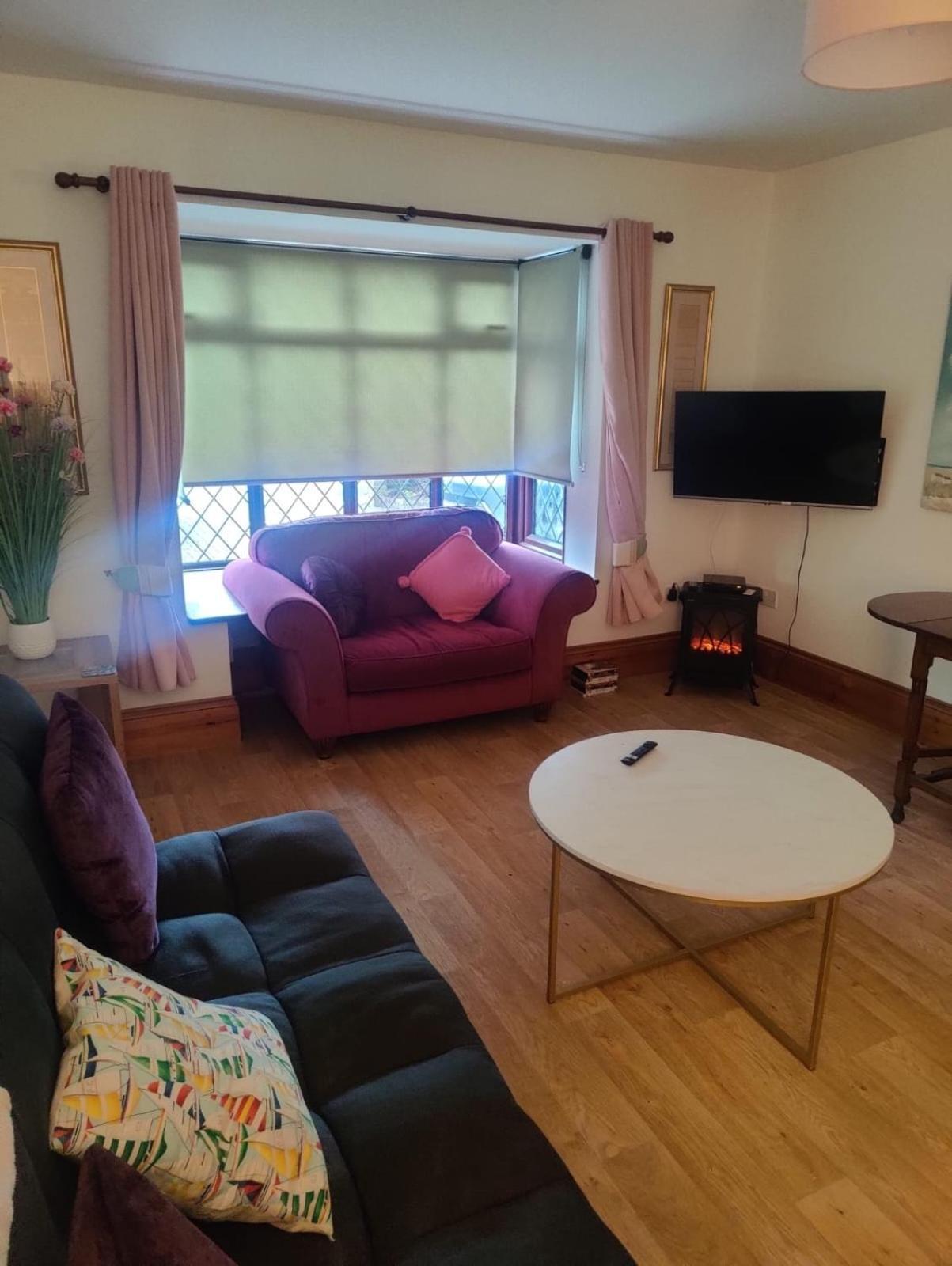 Beautiful Bexhill Cottage With Garden 3 Mins Walk To Beach Exterior foto